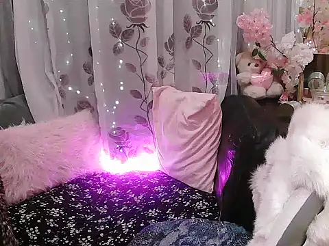 OhmyPinay online show from 4, 12, 2025