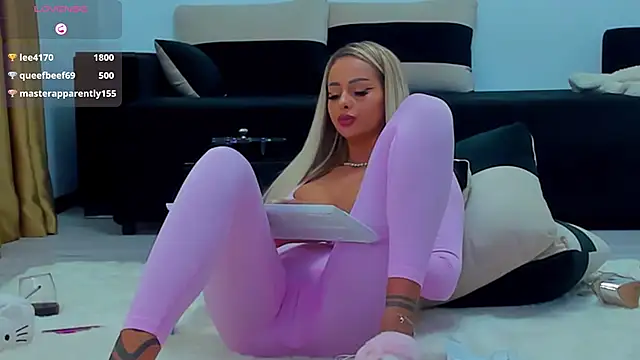 MelanieLexxx online show from 1, 1, 2025