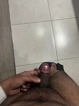 Snapshot of luciferdxm5 chatting on 15, 11, 2025 luciferdxm5 online show from 15, 11, 2025