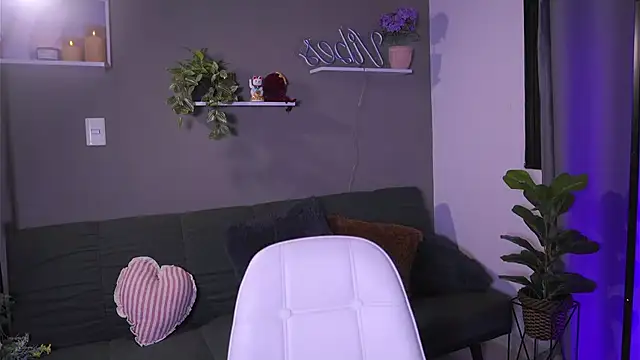 HannahEvanss online show from 13, 10, 2025