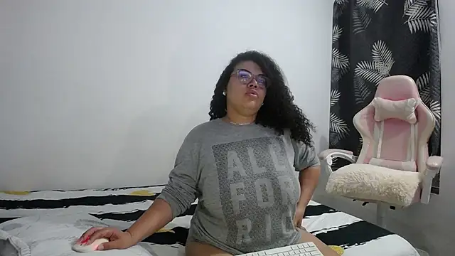 mabigomez00 online show from 13, 2, 2026