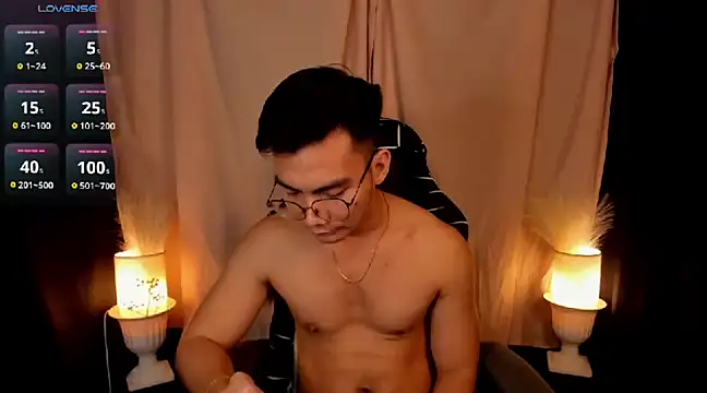 Snapshot of 000batman000 chatting on 6, 2, 2025 000batman000 online show from 6, 2, 2025