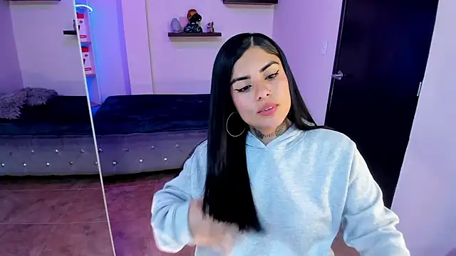 Catalinaa martinez online show from 2, 3, 2025