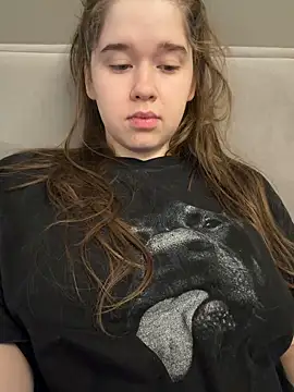 HornyGirlH online show from 20, 4, 2026