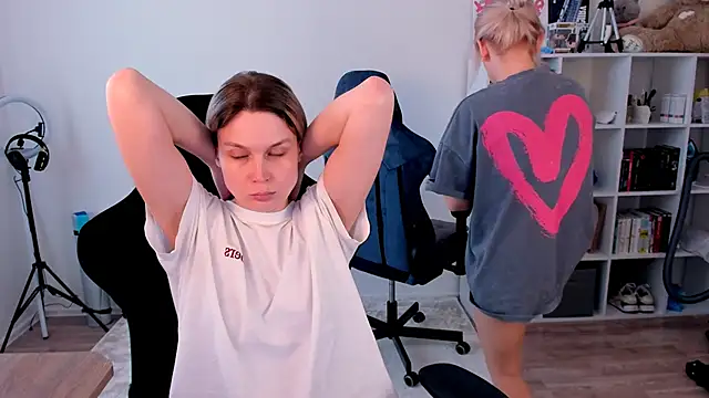 hotblonds online show from 27, 2, 2026