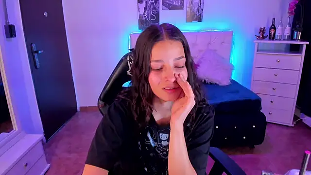 Amaia Daniells online show from 28, 12, 2024