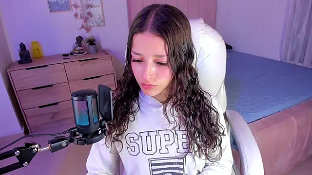 Amaia Daniells online show from 11, 3, 2025