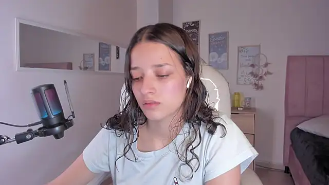 Amaia Daniells online show from 11, 9, 2025