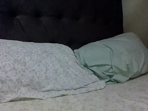 Snapshot of cute-marianna chatting on 12, 9, 2025 cute-marianna online show from 12, 9, 2025