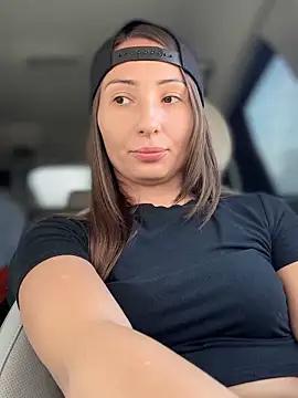 YOUR-KARINA online show from 23, 2, 2025