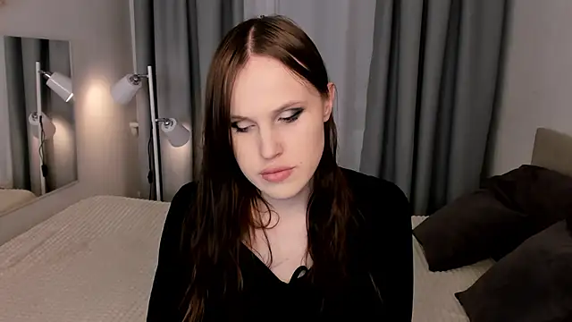 EffieMinki online show from 14, 4, 2026