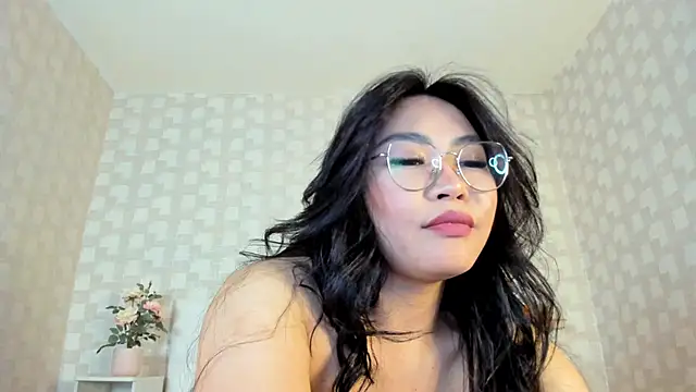 NatsumiHun online show from 7, 2, 2025