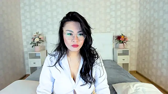 NatsumiHun online show from 8, 2, 2025