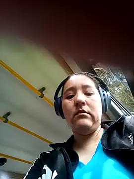 Snapshot of Gatubela212 chatting on 26, 12, 2024 Gatubela212 online show from 26, 12, 2024