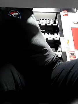 Snapshot of Gatubela212 chatting on 11, 10, 2025 Gatubela212 online show from 11, 10, 2025