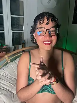 Snapshot of Lauyako chatting on 6, 5, 2026 Lauyako online show from 6, 5, 2026