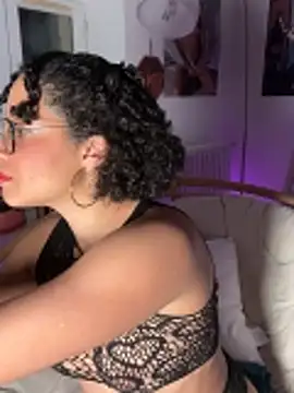 Snapshot of Lauyako chatting on 17, 5, 2026 Lauyako online show from 17, 5, 2026