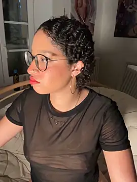 Snapshot of Lauyako chatting on 8, 6, 2026 Lauyako online show from 8, 6, 2026
