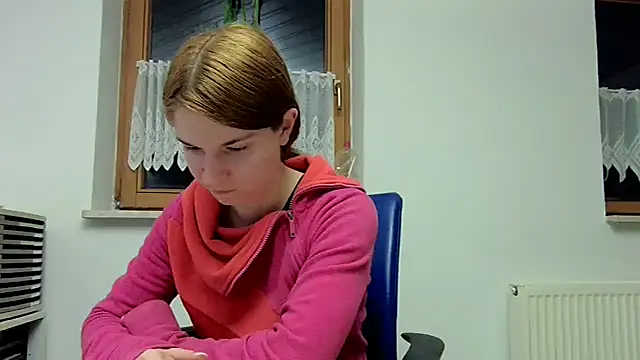 Snapshot of Geile-Luna chatting on 14, 2, 2026 Geile-Luna online show from 14, 2, 2026