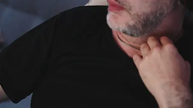 Sanders White online show from 26, 2, 2025