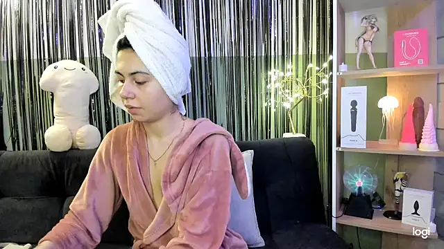 lilly sweett online show from 31, 3, 2026