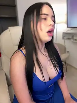 Snapshot of GeorginaJones chatting on 13, 1, 2025 GeorginaJones online show from 13, 1, 2025