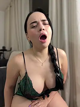 Snapshot of GeorginaJones chatting on 30, 1, 2025 GeorginaJones online show from 30, 1, 2025