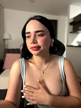 Snapshot of GeorginaJones chatting on 16, 10, 2025 GeorginaJones online show from 16, 10, 2025