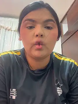 Lia sexx online show from 11, 2, 2026