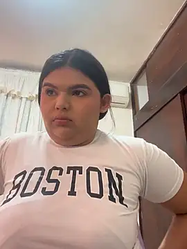 Lia sexx online show from 12, 2, 2026