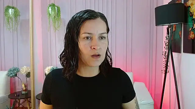 Britney taylor  online show from 5, 2, 2025