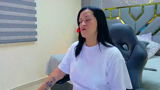 Britney taylor  online show from 29, 7, 2026