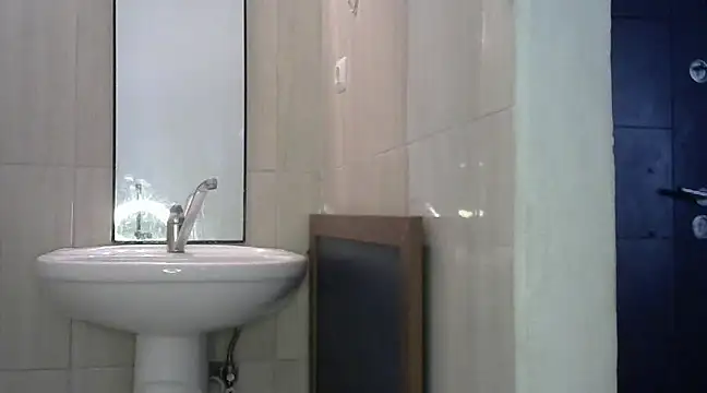 insatiableeee online show from 8, 1, 2025