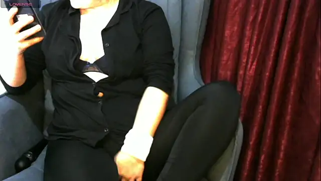 insatiableeee online show from 11, 1, 2025