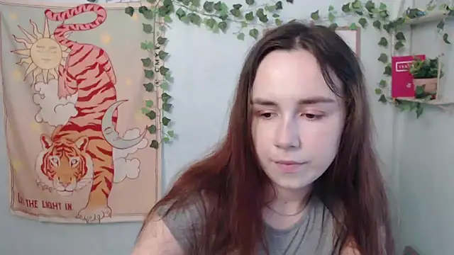 Snapshot of VeryVeryVeryShy_ chatting on 21, 7, 2026 VeryVeryVeryShy online show from 21, 7, 2026