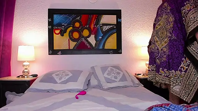 Zahra Elena online show from 20, 3, 2025