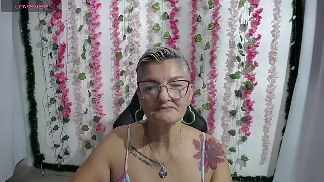 bety-cum2 online show from 8, 2, 2025