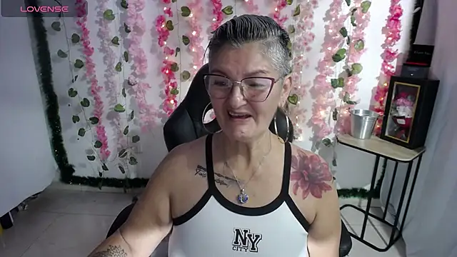 bety-cum2 online show from 16, 2, 2025