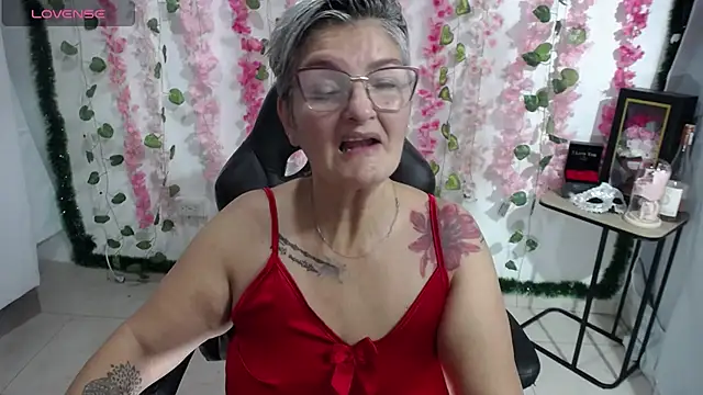 bety-cum2 online show from 4, 3, 2025