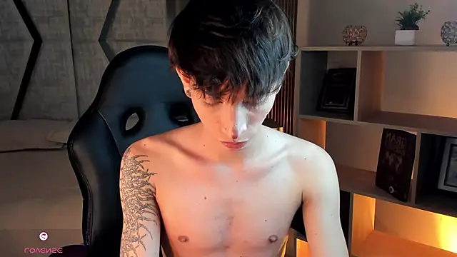 AndyWiilliams online show from 5, 4, 2026