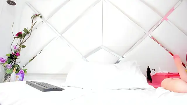 AgathaPember online show from 3, 3, 2025