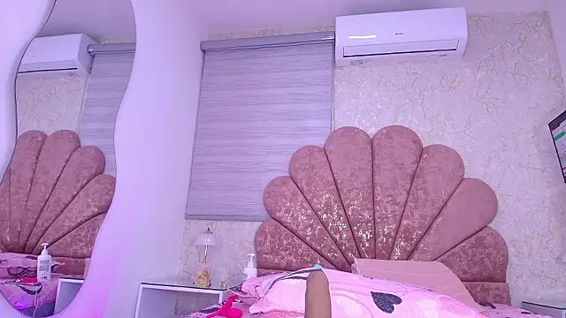 Snapshot of leon_gaby chatting on 18, 2, 2026 leon gaby online show from 18, 2, 2026