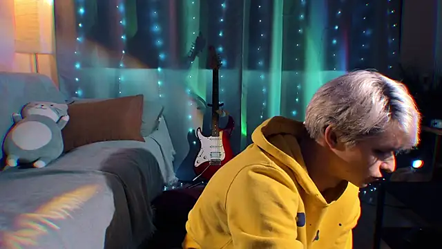 Breston Sweet online show from 14, 12, 2025