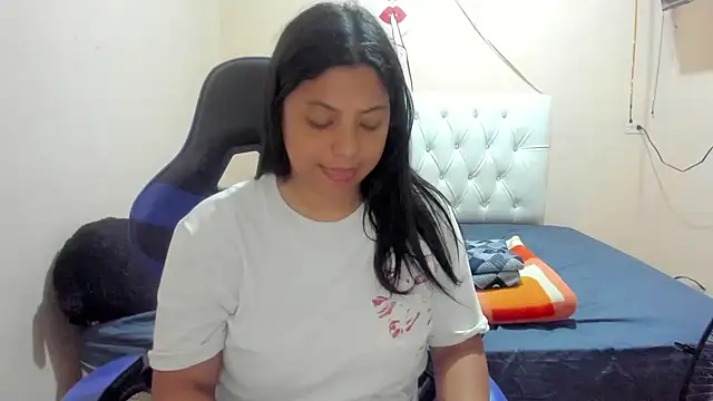 Leylafourniert online show from 22, 3, 2025