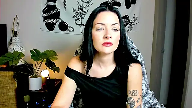 MelroseStrip online show from 11, 11, 2025