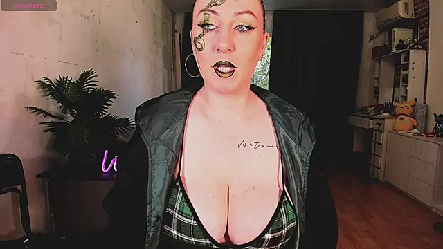 Snapshot of Mira_Xo_ chatting on 17, 10, 2025 Mira Xo online show from 17, 10, 2025