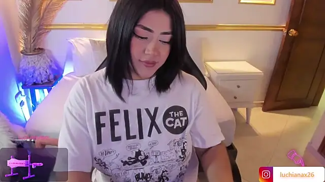 lucy26  online show from 4, 3, 2025