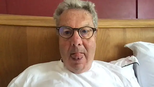 Snapshot of Oldpistolpete chatting on 14, 7, 2026 Oldpistolpete online show from 14, 7, 2026