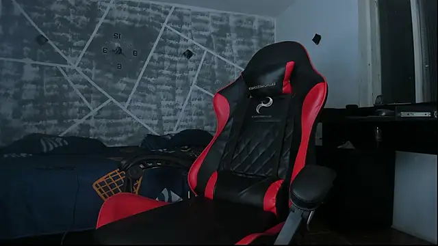 Snapshot of leonidas_18k chatting on 4, 2, 2026 leonidas 18k online show from 4, 2, 2026