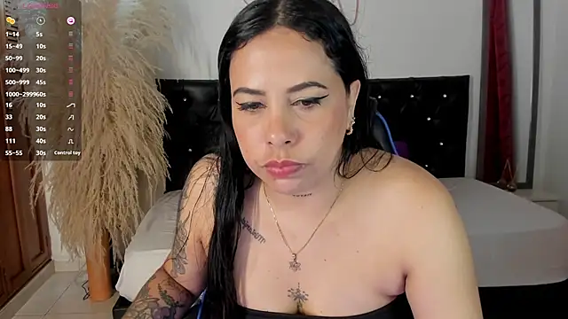 Bianka olivetto021 online show from 26, 2, 2025